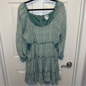 Green Arula With Waist Cutouts